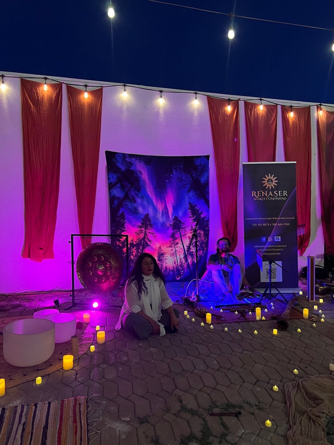 Encuentro nocturno con gong, cuencos e iluminación violeta en Las Vegas